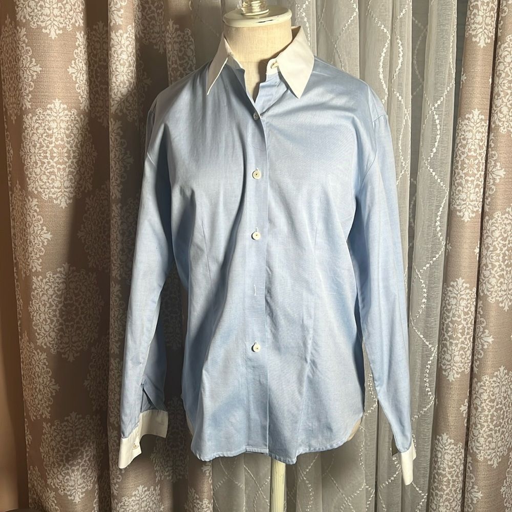 Talbots 100% cotton Button Down Shirt! Size 4. * missing one button *